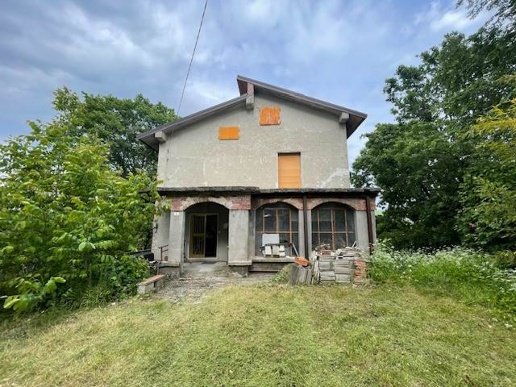 casa indipendente in vendita a Camugnano in zona Trasserra