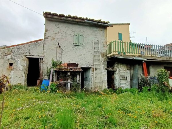 casa indipendente in vendita a Camugnano in zona Carpineta