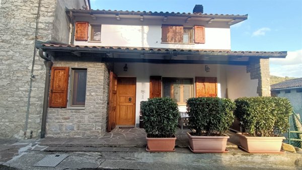 casa indipendente in vendita a Camugnano in zona Trasserra