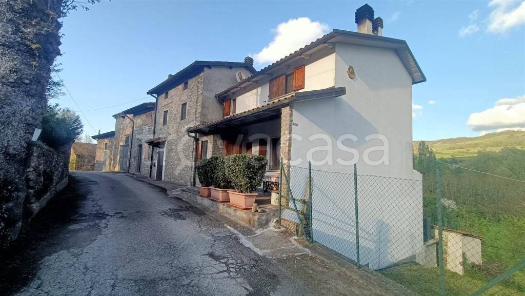 casa indipendente in vendita a Camugnano in zona Trasserra