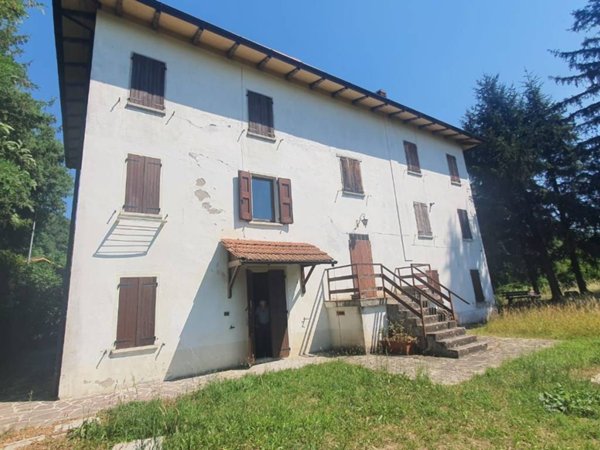 appartamento in vendita a Camugnano in zona Carpineta