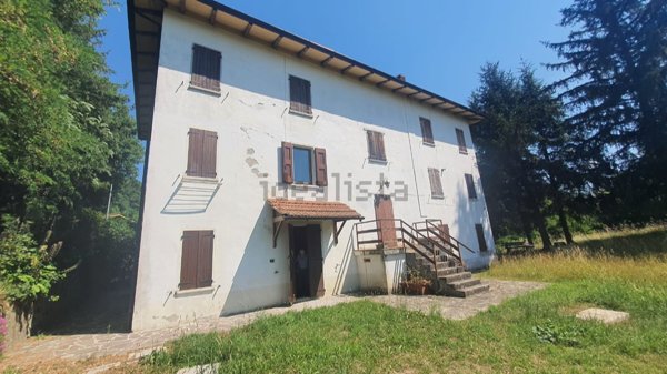 appartamento in vendita a Camugnano in zona Carpineta