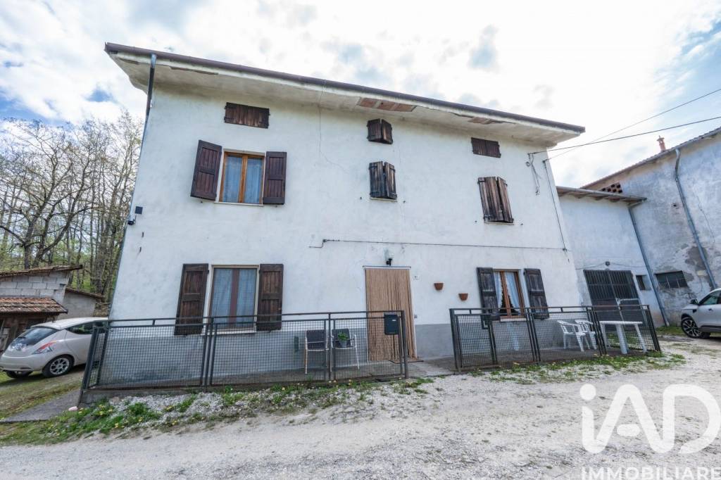 casa indipendente in vendita a Camugnano