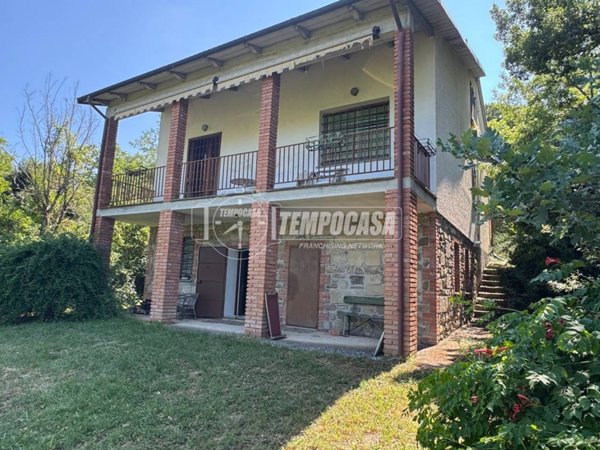 casa indipendente in vendita a Camugnano in zona Carpineta