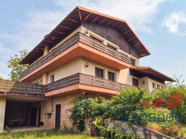 casa indipendente in vendita a Camugnano in zona Verzuno