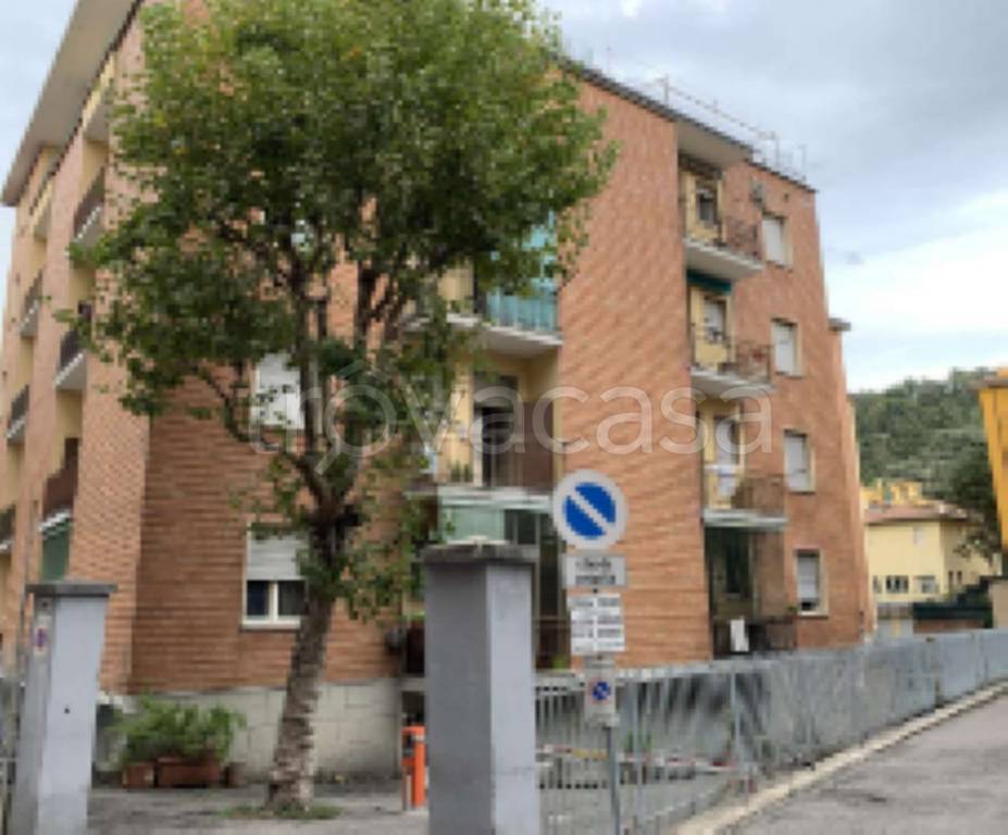 locale di sgombero in vendita a Casalecchio di Reno