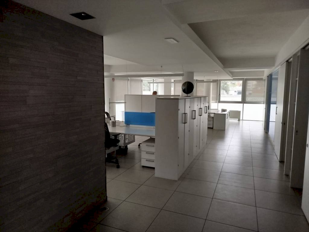 ufficio in vendita a Casalecchio di Reno