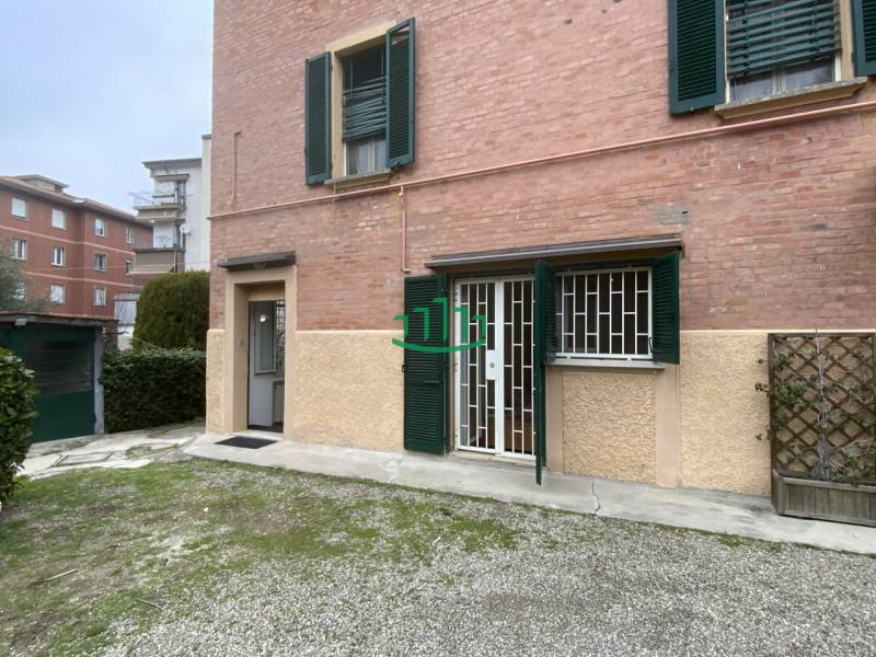 appartamento in vendita a Casalecchio di Reno in zona Garibaldi/La Mutua