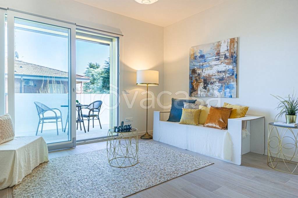 appartamento in vendita a Casalecchio di Reno in zona Garibaldi/La Mutua