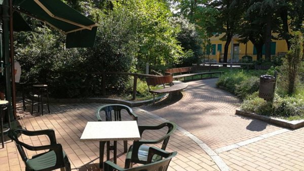 negozio in vendita a Casalecchio di Reno in zona Garibaldi/La Mutua