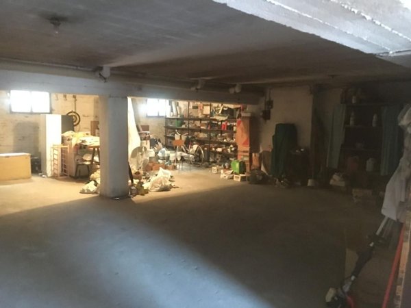 locale di sgombero in vendita a Casalecchio di Reno in zona Ceretolo