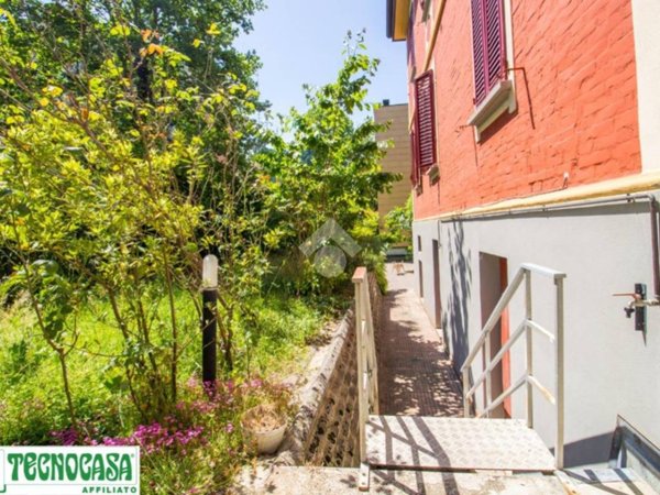 appartamento in vendita a Casalecchio di Reno in zona Garibaldi/La Mutua