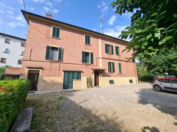 appartamento in vendita a Casalecchio di Reno in zona Garibaldi/La Mutua