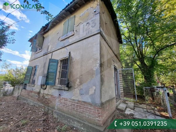 appartamento in vendita a Casalecchio di Reno in zona Garibaldi/La Mutua