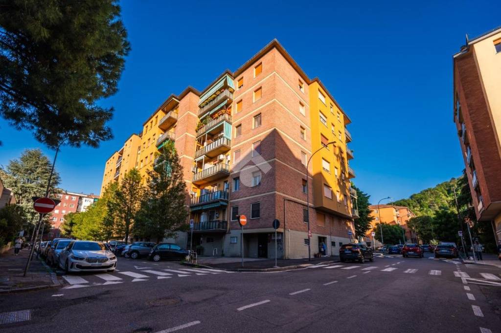 appartamento in vendita a Casalecchio di Reno in zona Croce