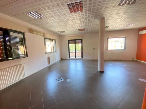 ufficio in vendita a Casalecchio di Reno
