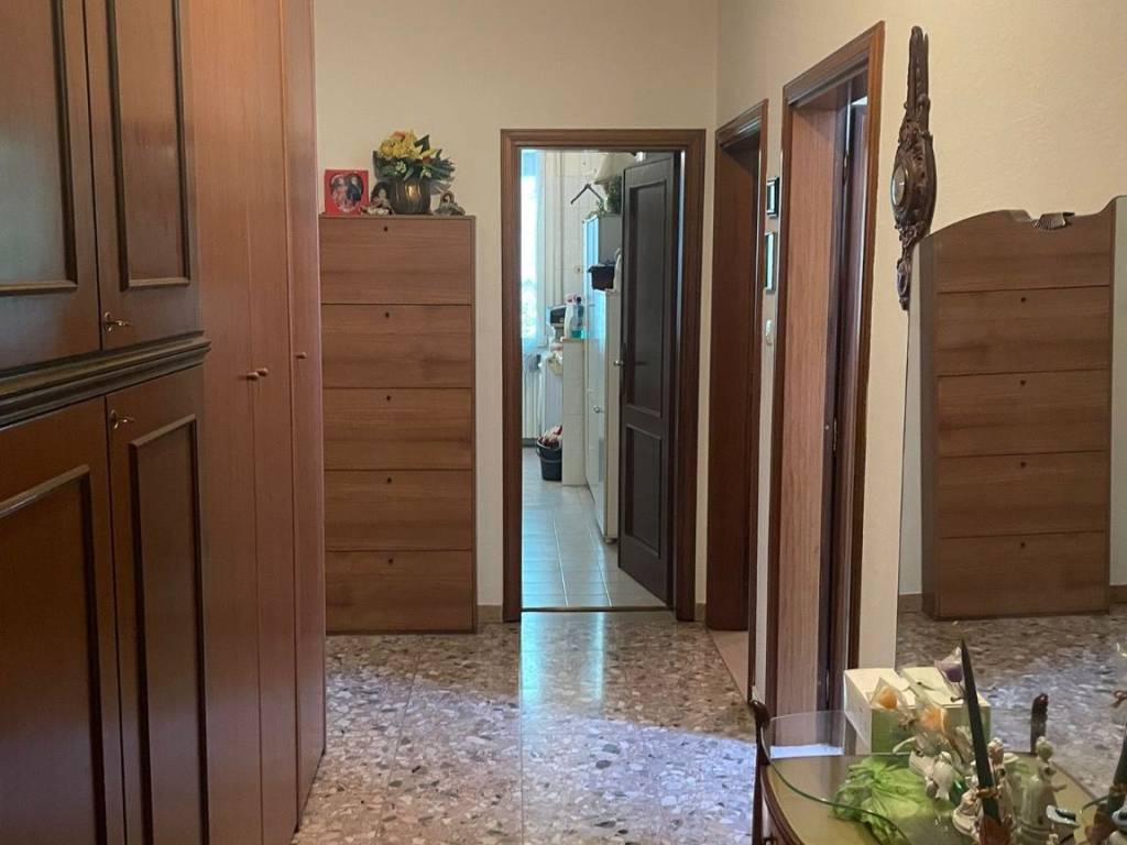 appartamento in vendita a Casalecchio di Reno in zona Garibaldi/La Mutua