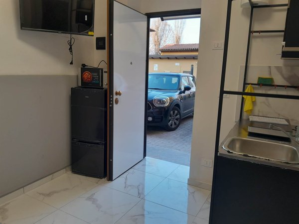 locale di sgombero in vendita a Casalecchio di Reno in zona Ceretolo