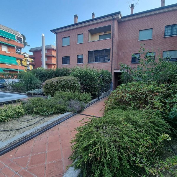 appartamento in vendita a Casalecchio di Reno in zona Garibaldi/La Mutua