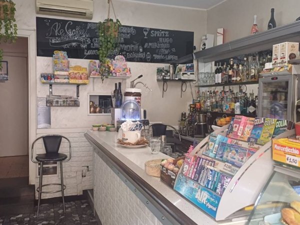 negozio in vendita a Casalecchio di Reno