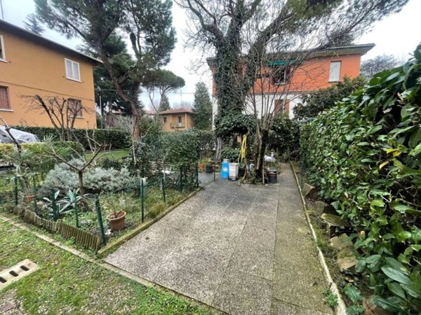 appartamento in vendita a Casalecchio di Reno in zona Garibaldi/La Mutua
