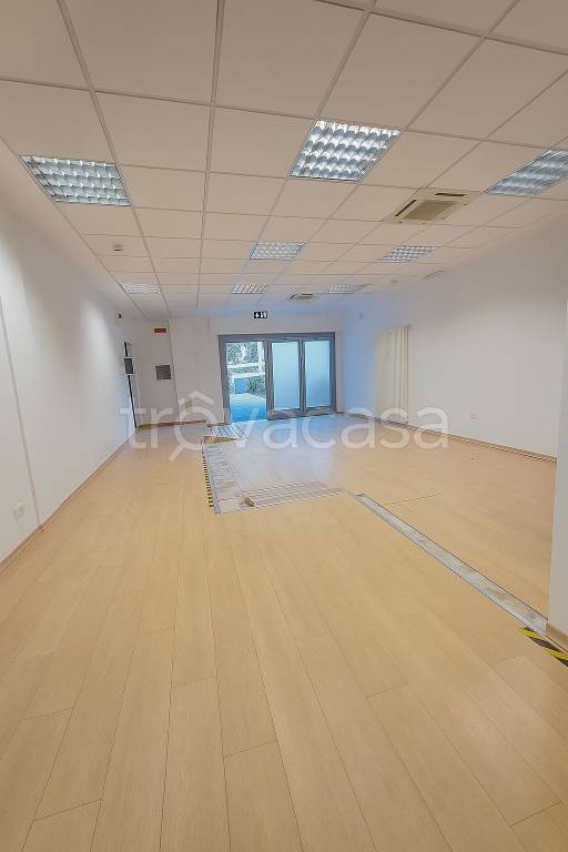 ufficio in vendita a Casalecchio di Reno