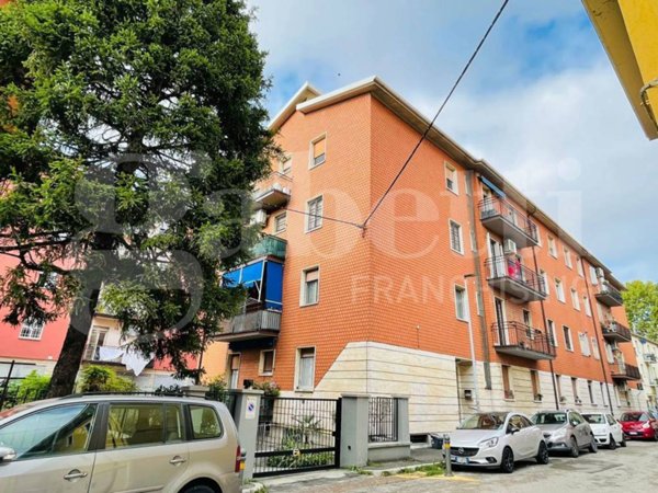appartamento in vendita a Casalecchio di Reno in zona Garibaldi/La Mutua