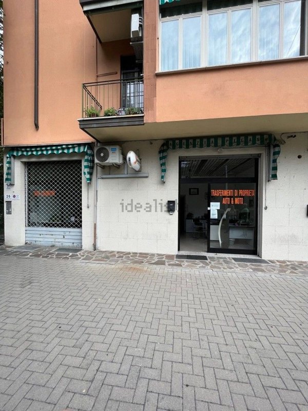 negozio in vendita a Casalecchio di Reno