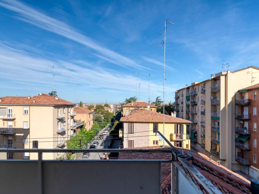 appartamento in vendita a Casalecchio di Reno in zona Croce