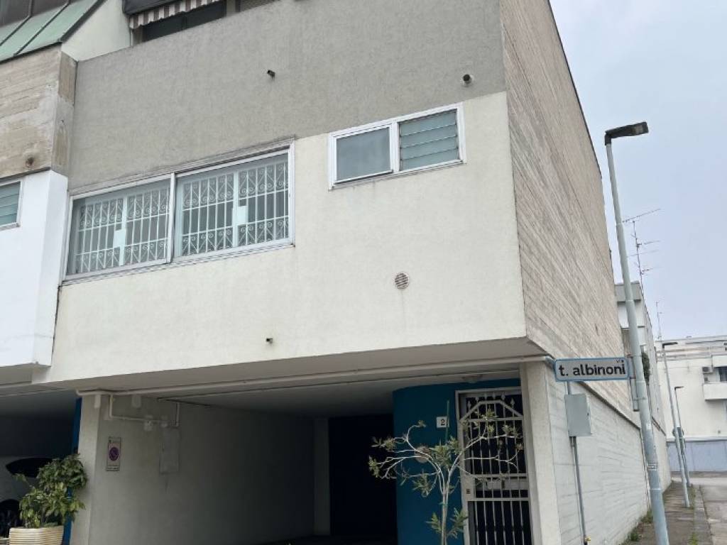 casa indipendente in vendita a Casalecchio di Reno in zona Ceretolo