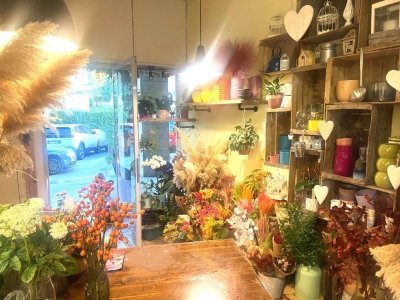 negozio in vendita a Casalecchio di Reno in zona Croce