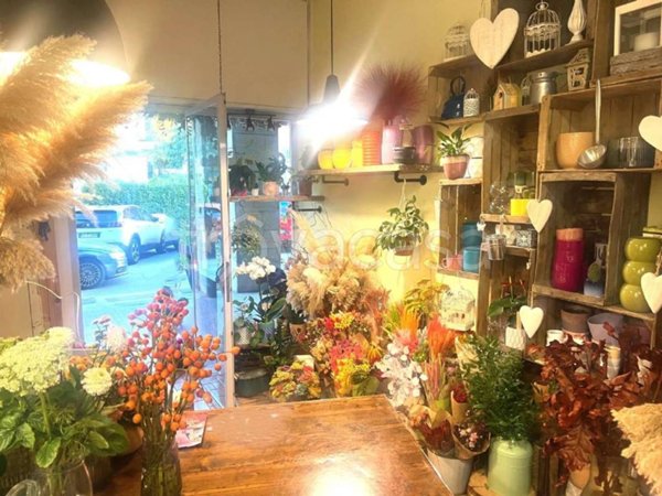 negozio in vendita a Casalecchio di Reno in zona Croce