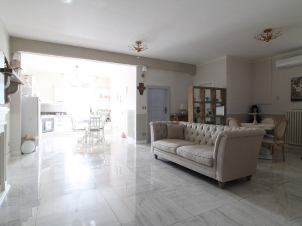 appartamento in vendita a Casalecchio di Reno in zona Garibaldi/La Mutua