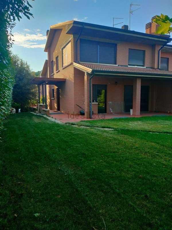 casa indipendente in vendita a Casalecchio di Reno