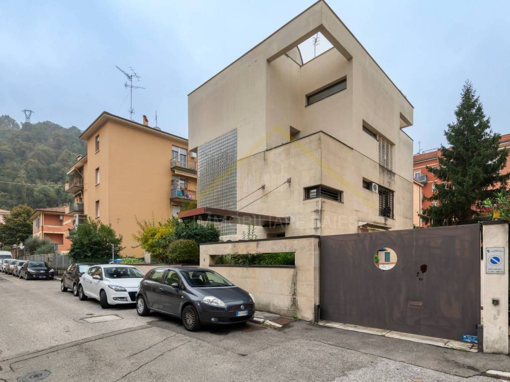 appartamento in vendita a Casalecchio di Reno in zona Croce