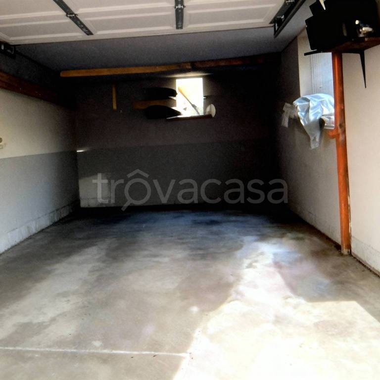 locale commerciale in vendita a Casalecchio di Reno in zona Ceretolo