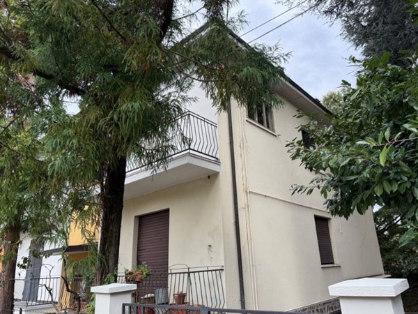 casa indipendente in vendita a Casalecchio di Reno in zona Ceretolo