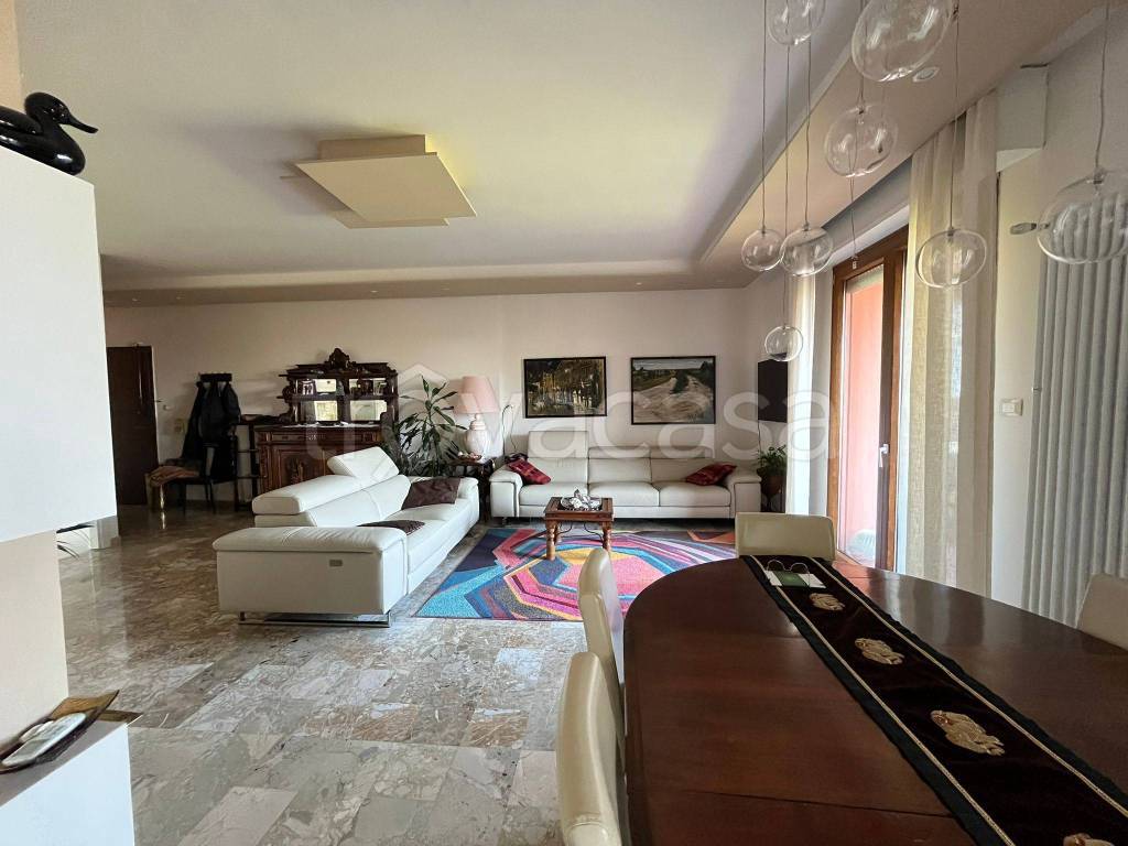 appartamento in vendita a Casalecchio di Reno