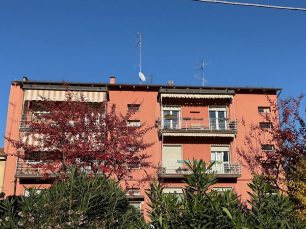 appartamento in vendita a Casalecchio di Reno in zona Garibaldi/La Mutua