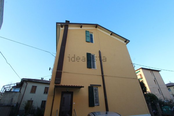 appartamento in vendita a Casalecchio di Reno in zona Garibaldi/La Mutua