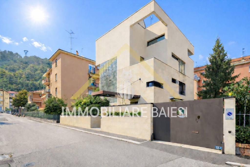 appartamento in vendita a Casalecchio di Reno in zona Croce