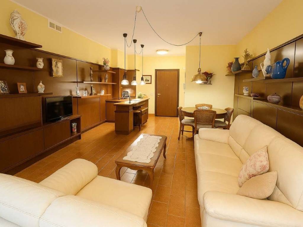 appartamento in vendita a Casalecchio di Reno in zona Garibaldi/La Mutua