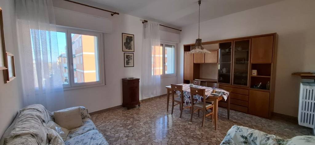 appartamento in vendita a Casalecchio di Reno in zona Garibaldi/La Mutua