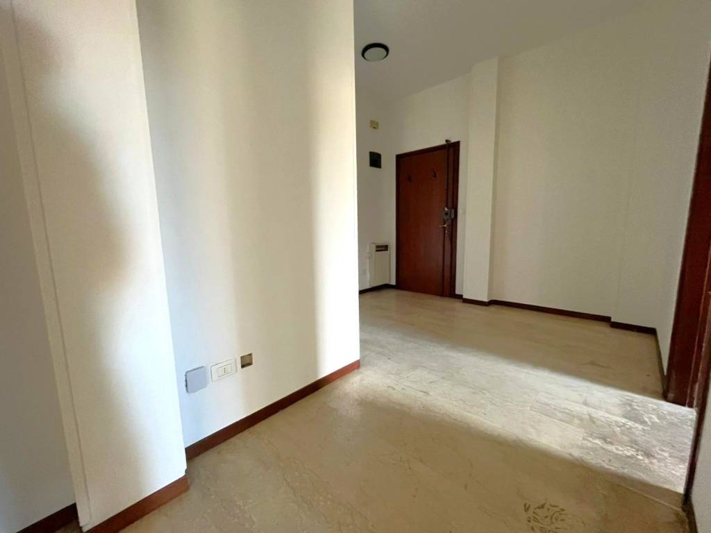 appartamento in vendita a Casalecchio di Reno in zona Garibaldi/La Mutua