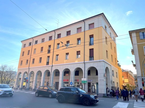 appartamento in vendita a Casalecchio di Reno in zona Garibaldi/La Mutua