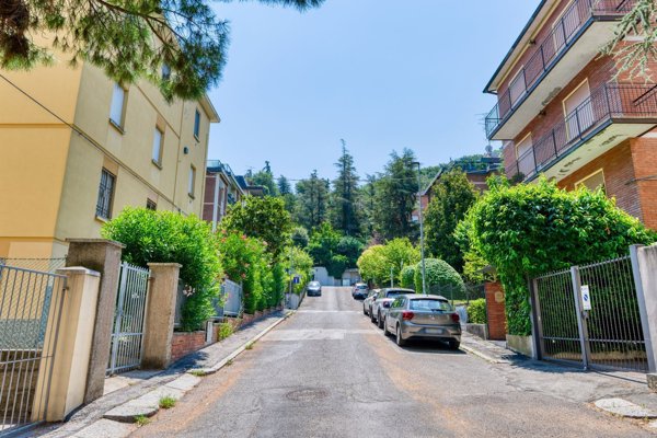 appartamento in vendita a Casalecchio di Reno