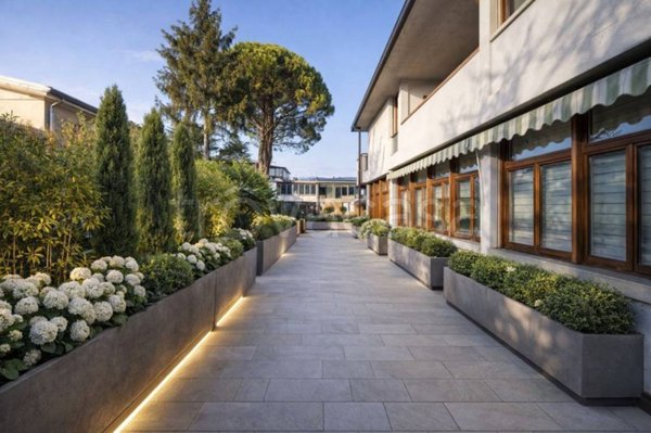 locale di sgombero in vendita a Casalecchio di Reno