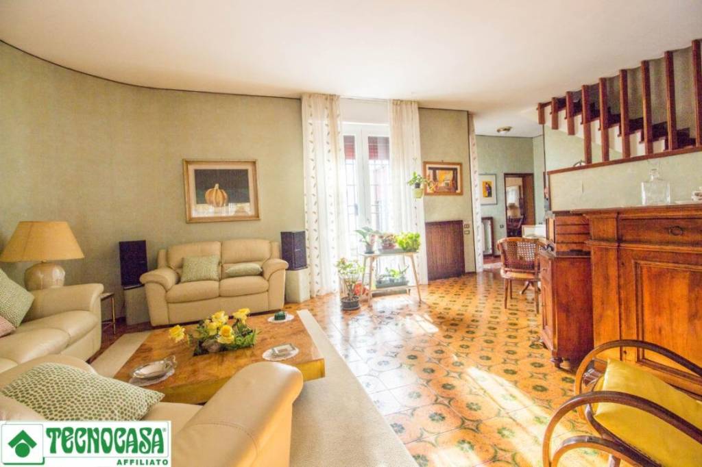 casa indipendente in vendita a Casalecchio di Reno in zona Garibaldi/La Mutua