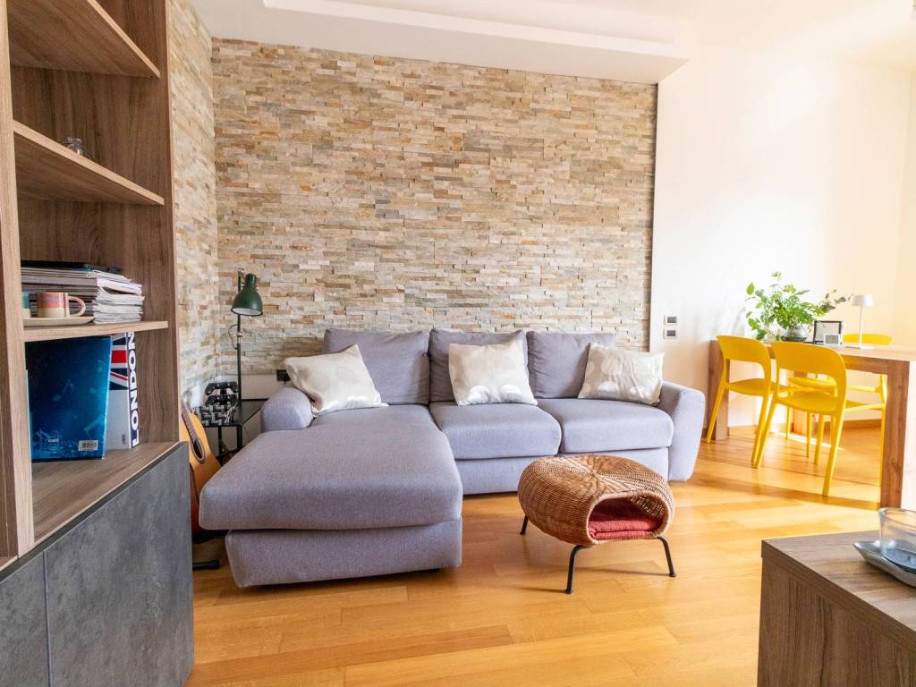 appartamento in vendita a Casalecchio di Reno in zona Garibaldi/La Mutua