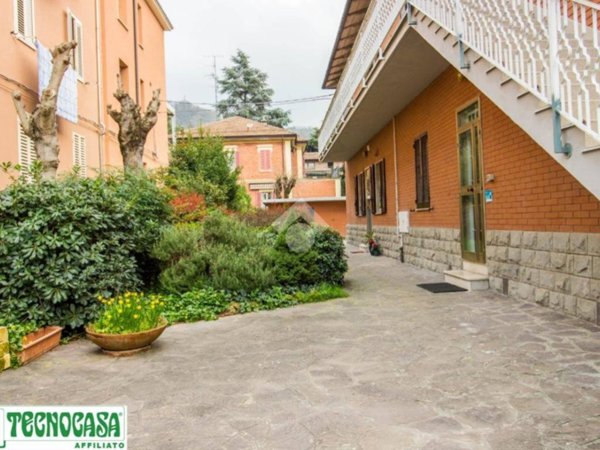 appartamento in vendita a Casalecchio di Reno in zona Garibaldi/La Mutua